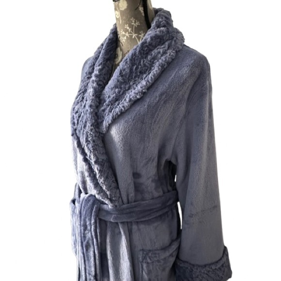 NWT Carole Hochman Women's L Blue Plush Faux Fur Sleeved Belted Midi Wrap Robe - Picture 4 of 13